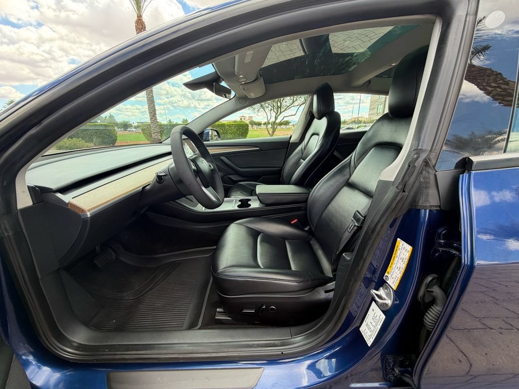 Used 2023 Tesla Model 3 Standard Range RWD image 9