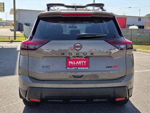 Used 2026 Nissan Rogue SV AWD/4WD image 7