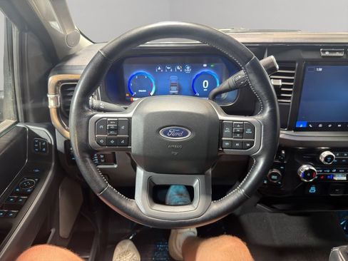 Used 2023 Ford F250 Lariat w/ FX4 Off-Road Package AWD/4WD image 10