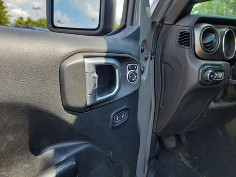 Used 2019 Jeep Wrangler Sport S image 13