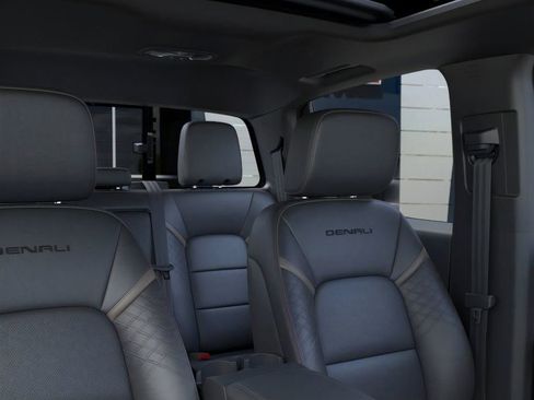 New 2026 GMC Canyon Denali image 24
