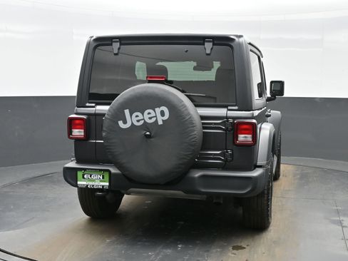 Used 2024 Jeep Wrangler Sport S image 5