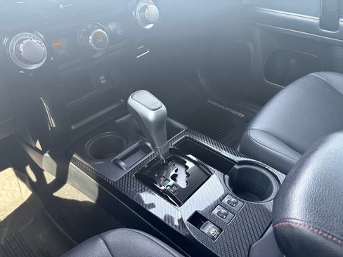 Used 2019 Toyota 4Runner TRD Off-Road Premium AWD/4WD image 22