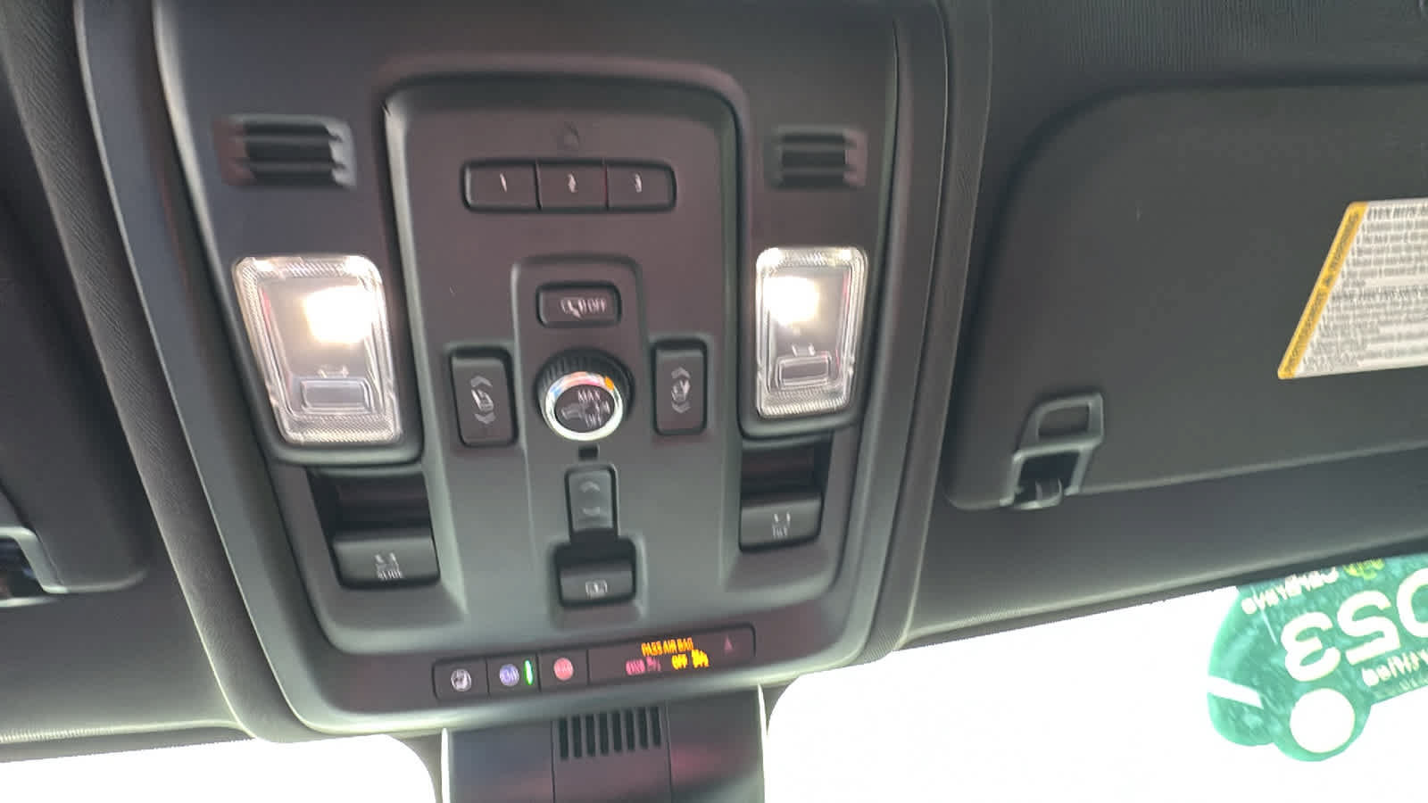 Certified 2023 GMC Yukon XL SLT w/ SLT Premium Package AWD/4WD image 28