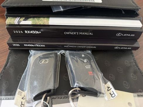 New 2026 Lexus RX 450h AWD image 32