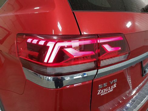 Used 2022 Volkswagen Atlas SE w/ Panoramic Sunroof Package AWD/4WD image 37