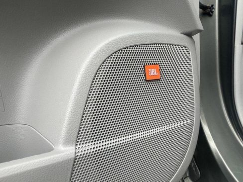 Used 2010 Toyota Highlander Limited image 23