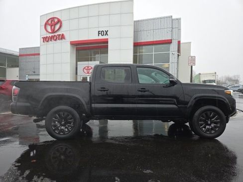 Used 2023 Toyota Tacoma Limited image 9