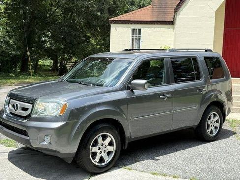 Used 2010 Honda Pilot Touring image 23