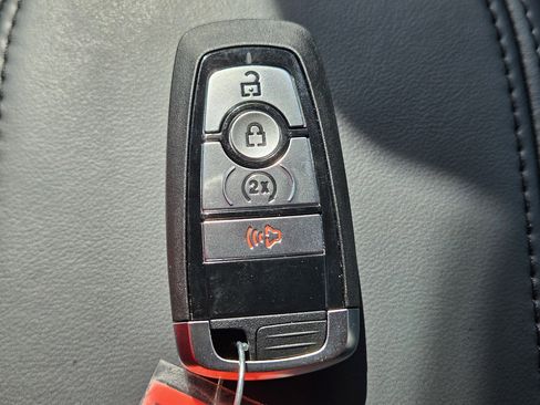 New 2025 Ford Maverick Lariat w/ Black Appearance Package image 35