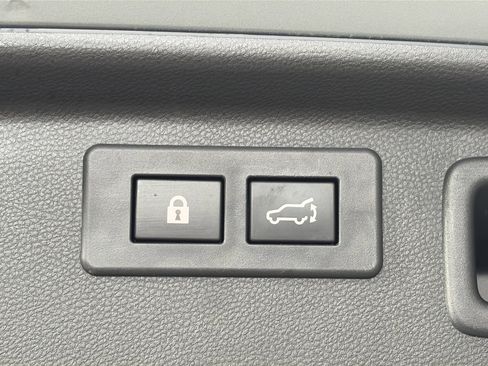 Used 2023 Subaru Forester Touring image 15