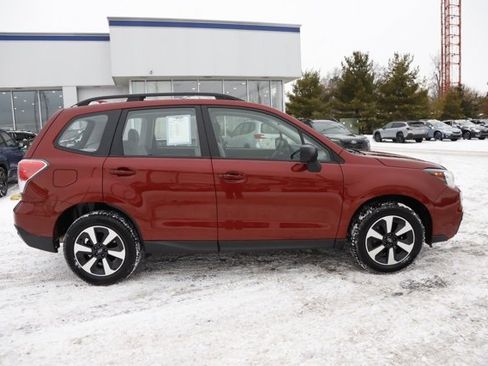 Used 2018 Subaru Forester 2.5i w/ Alloy Wheel Package image 2