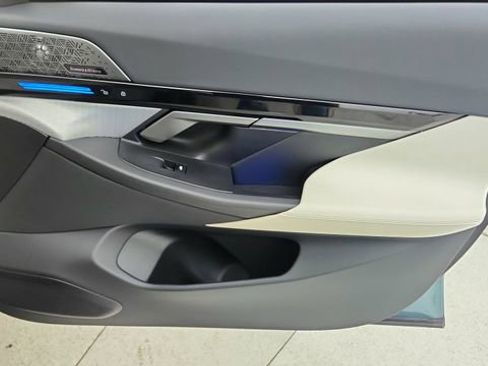 Used 2024 BMW 530i image 24