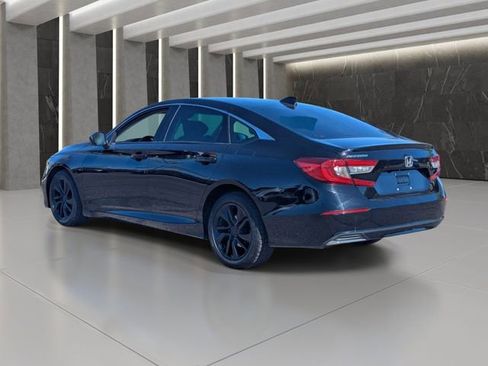 Used 2018 Honda Accord LX image 4