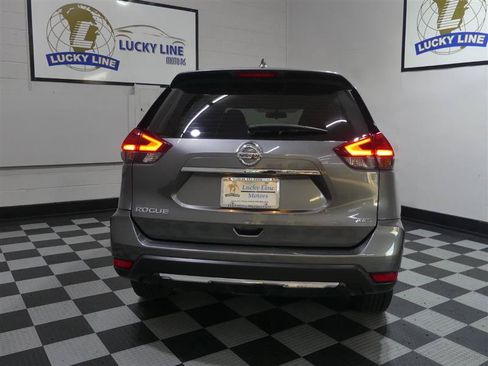 Used 2017 Nissan Rogue S AWD/4WD image 8