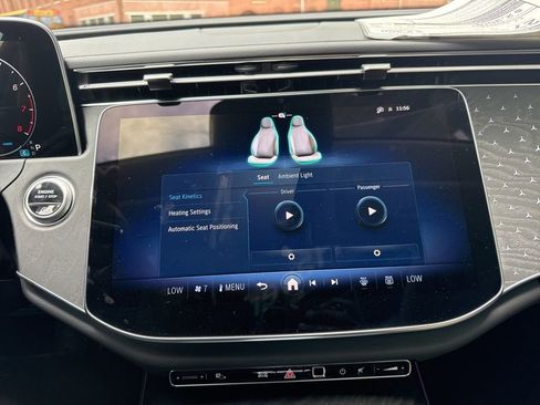 Used 2025 Mercedes-Benz E 350 4MATIC Sedan image 34