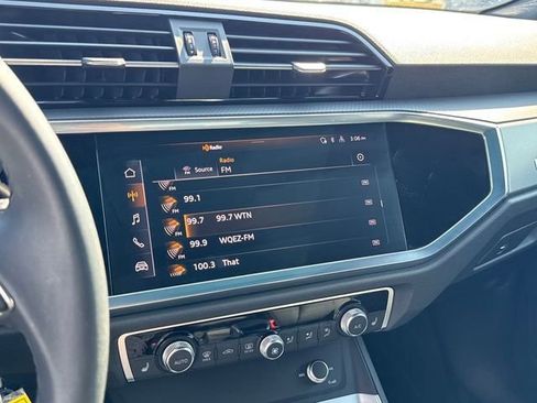 Used 2025 Audi Q3 2.0T Premium image 18