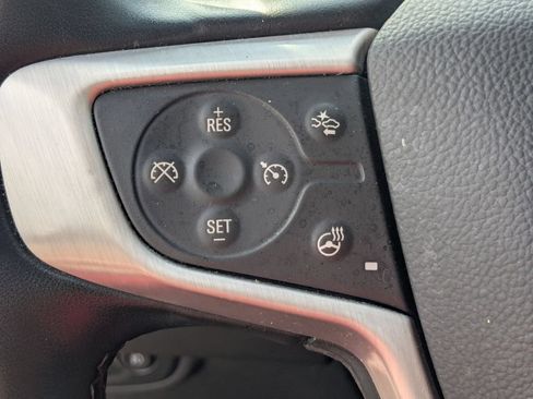 Used 2024 GMC Terrain SLT FWD image 17
