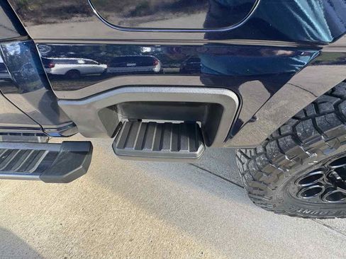 Used 2024 Ford F250 XLT image 25