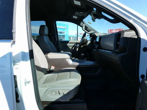 Used 2024 Chevrolet Silverado 1500 LTZ w/ Z71 Off-Road Package image 13