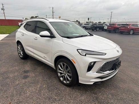 Used 2024 Buick Encore GX Avenir w/ Avenir Convenience Package AWD/4WD image 4