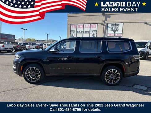 Used 2022 Jeep Grand Wagoneer Series III AWD/4WD image 2
