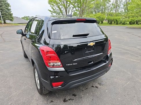Used 2022 Chevrolet Trax LS w/ Tint and Cruise Package AWD/4WD image 3