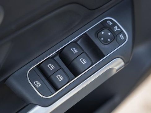 New 2026 Mercedes-Benz GLB 250 4MATIC image 40