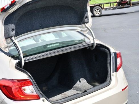 Used 2020 Honda Accord LX image 31
