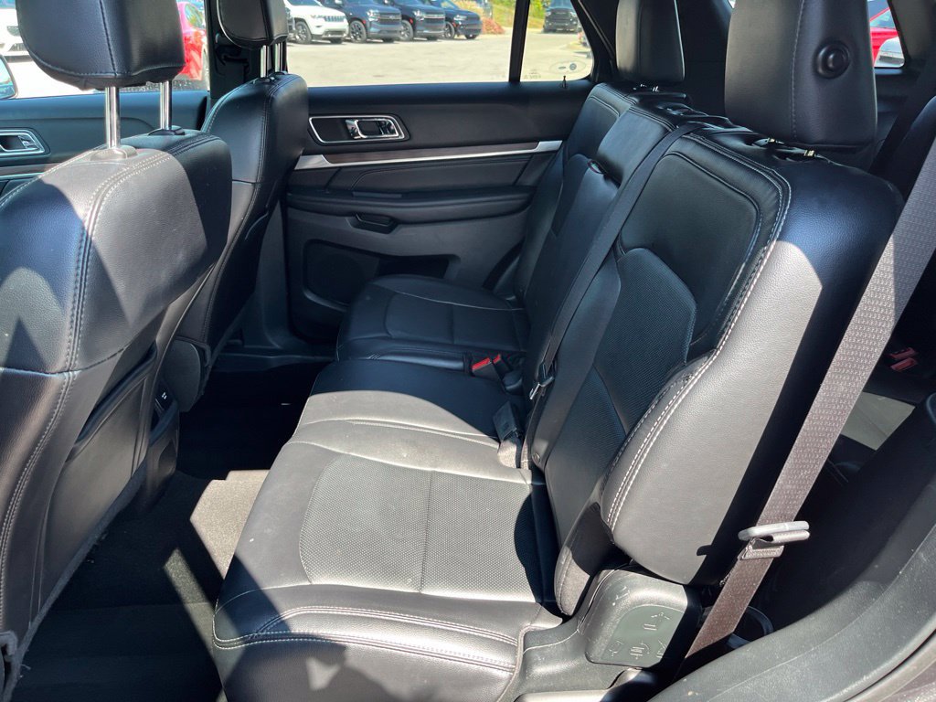 Used 2019 Ford Explorer Limited w/ Class III Trailer Tow Package AWD/4WD image 9