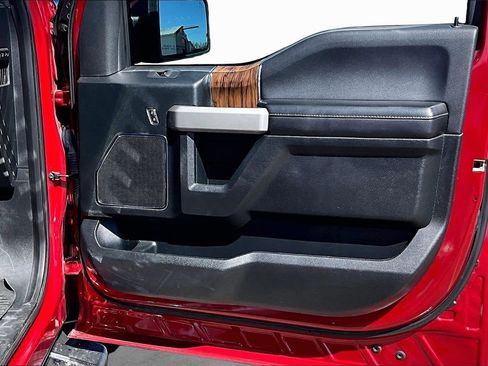 Used 2018 Ford F150 Lariat w/ Equipment Group 502A Luxury image 18