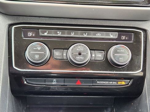Used 2023 Volkswagen Atlas SE AWD/4WD image 18