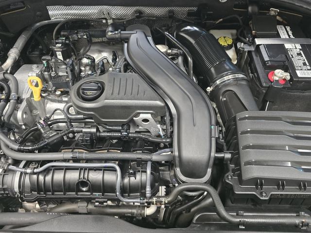 Used 2023 Volkswagen Jetta SE FWD image 8