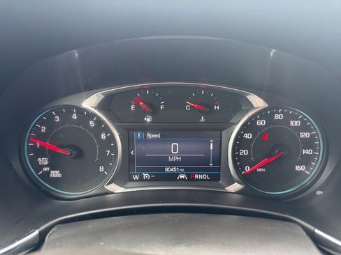 Used 2020 Chevrolet Equinox LT w/ Driver Convenience Package FWD image 19