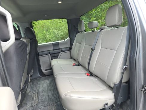 Used 2022 Ford F250 XL w/ Power Equipment Group AWD/4WD image 14