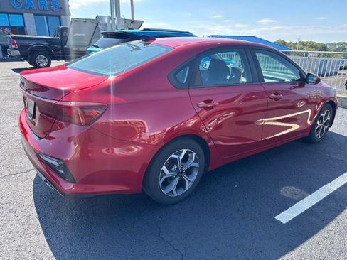 Used 2019 Kia Forte LXS FWD image 5