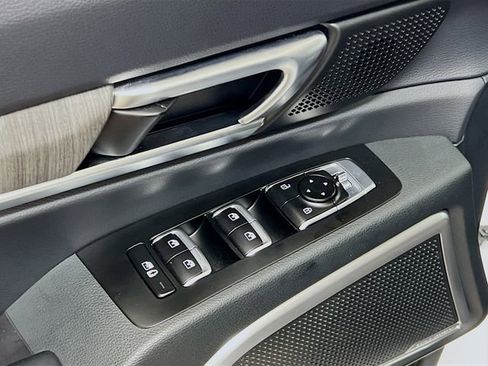 Certified 2025 Kia Telluride EX w/ EX Captain's Chair Package FWD image 18