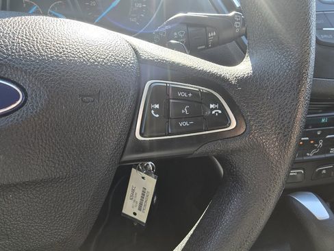 Used 2017 Ford Escape SE image 20