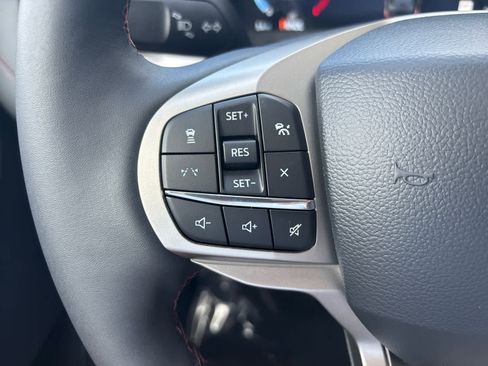 New 2025 Ford Explorer Active w/ Active Comfort Package image 15