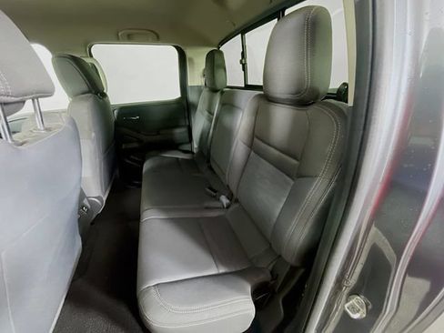 Used 2024 Nissan Frontier SV w/ SV Convenience Package RWD image 23