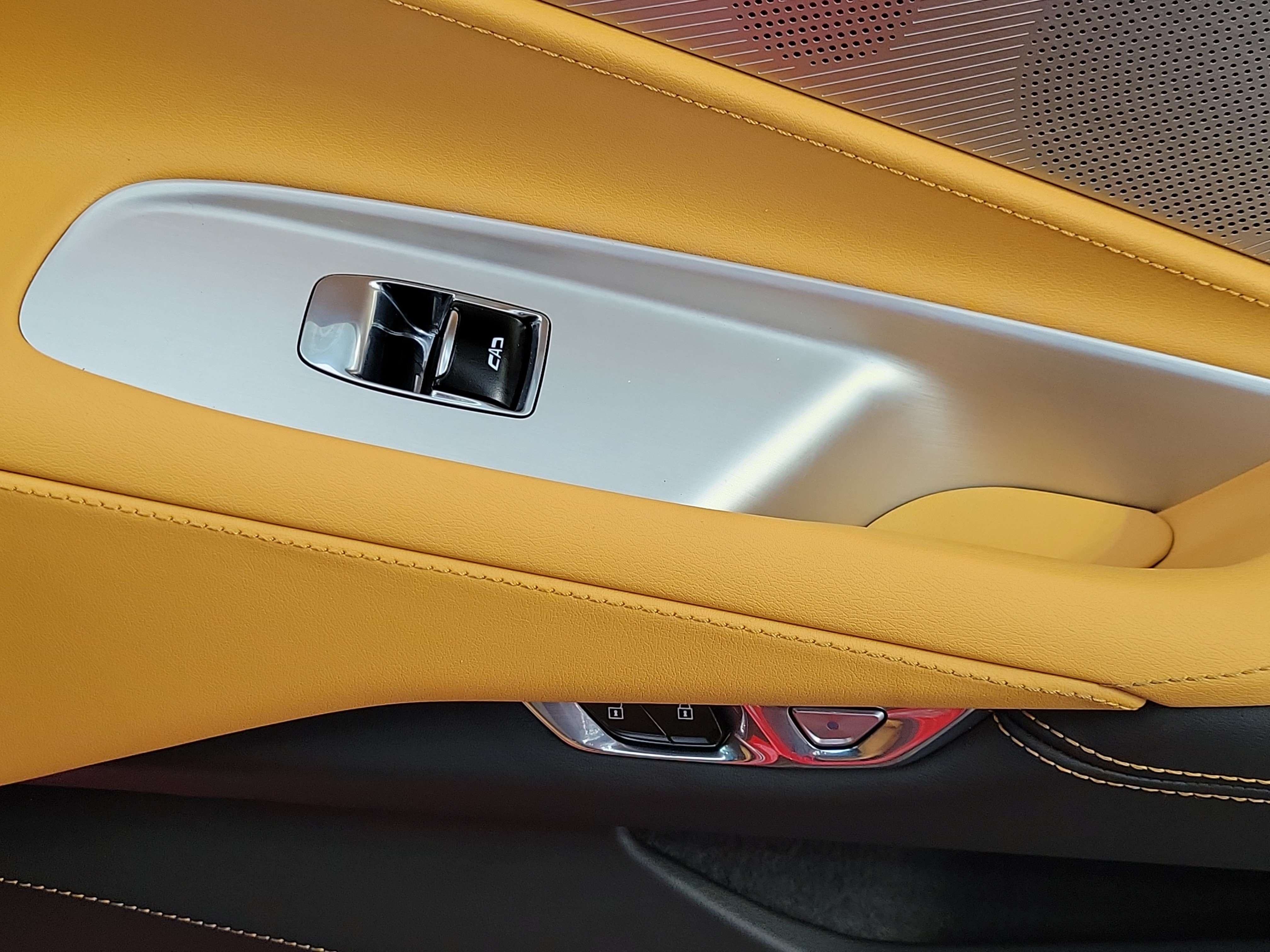 Used 2020 Chevrolet Corvette Stingray Preferred Cpe w/ 2LT Preferred Equipment Group RWD image 11