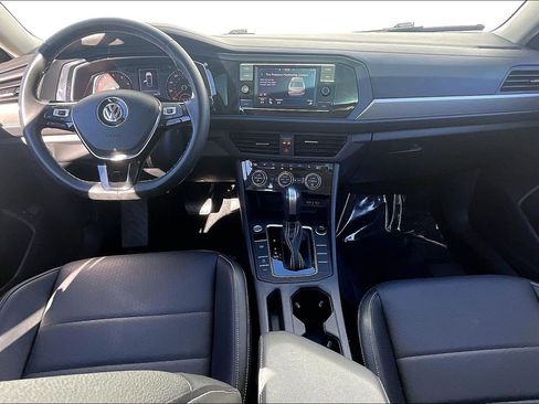 Used 2021 Volkswagen Jetta SE image 19