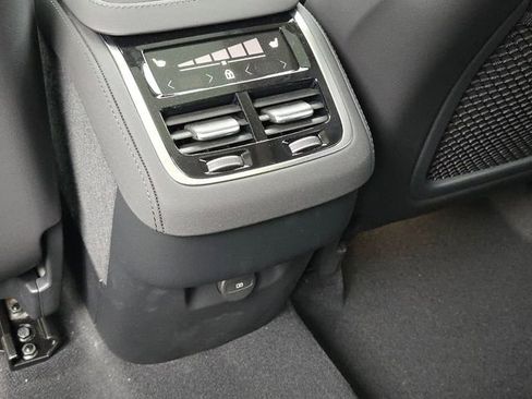 New 2026 Volvo XC90 B6 Plus AWD/4WD image 15