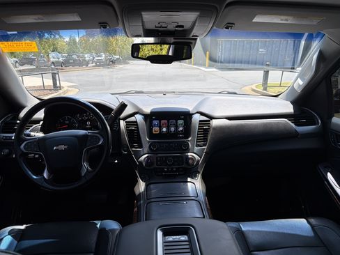 Used 2019 Chevrolet Suburban Premier AWD/4WD image 22