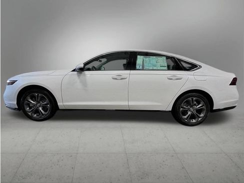 New 2026 Honda Accord EX-L image 2