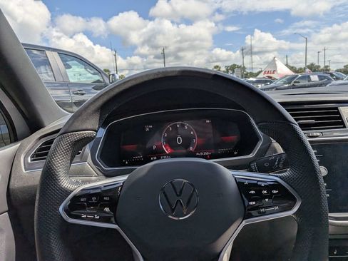 Used 2023 Volkswagen Tiguan SE R-Line FWD image 21