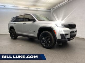 New 2025 Jeep Grand Cherokee L Altitude AWD/4WD video 1