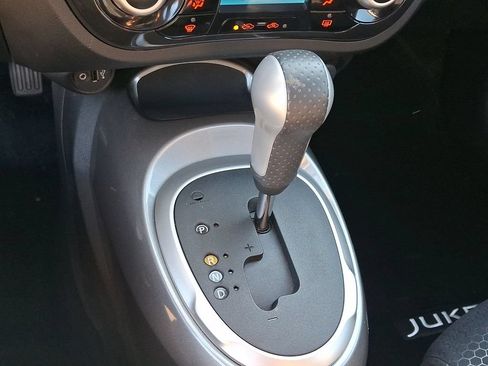 Used 2013 Nissan Juke SV AWD/4WD image 14