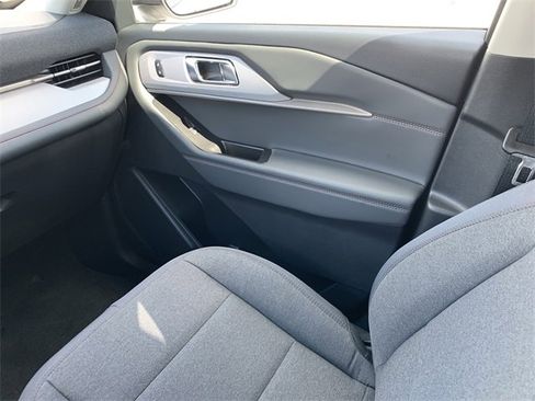 New 2025 Ford Explorer Active image 17