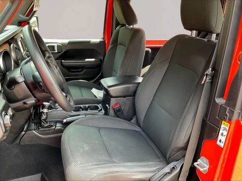 Used 2018 Jeep Wrangler Sport AWD/4WD image 19
